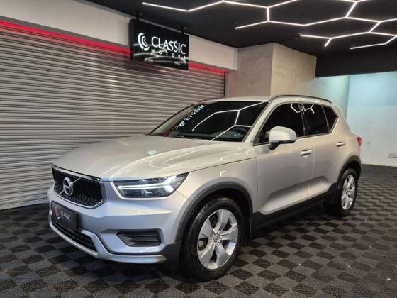 VOLVO XC40 2.0 T4 GASOLINA GEARTRONIC VOLVO XC40 2.0 T4 GASOLINA GEARTRONIC